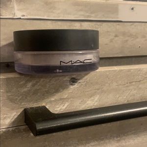 Mac powder just flirting